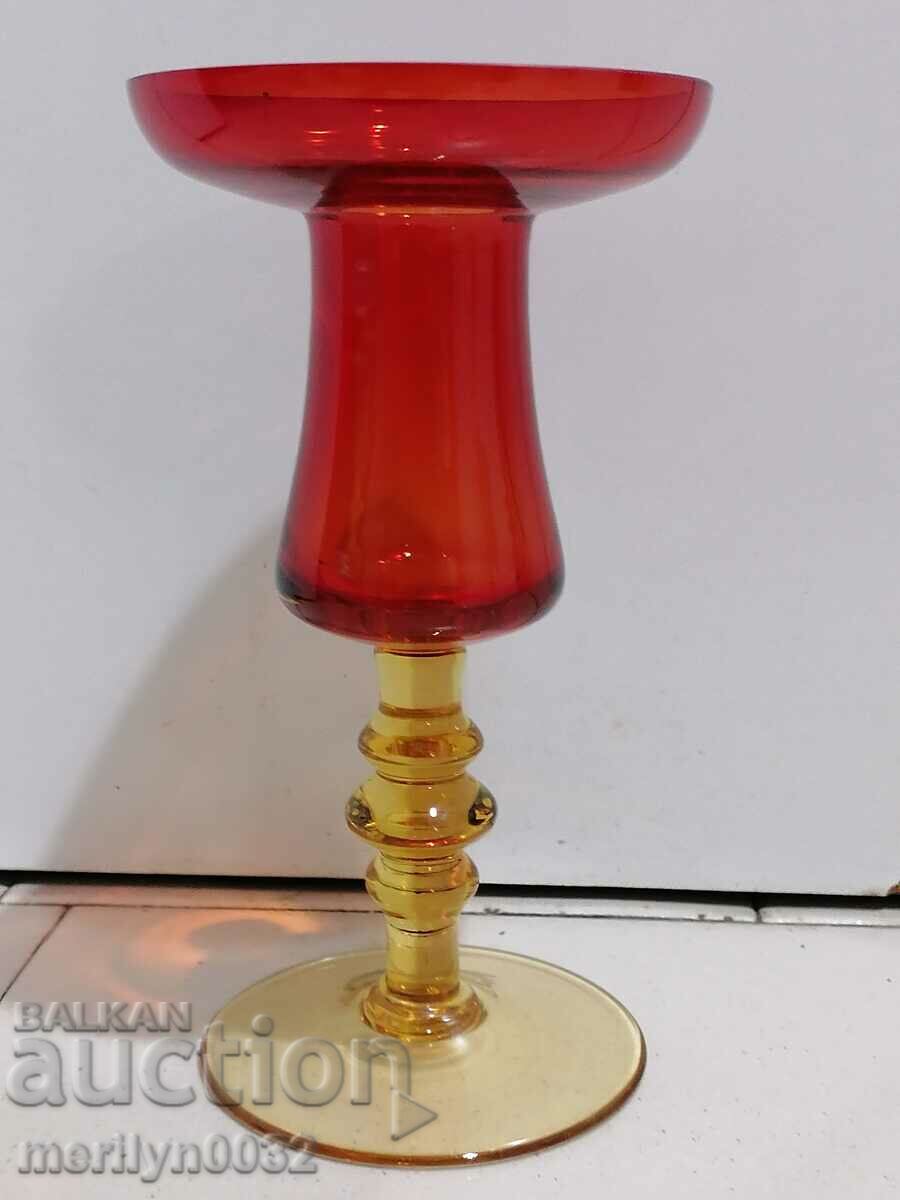 Vaza veche sticla rosie Boemia sfesnic cu preț 65.00 BGN | € 33.23