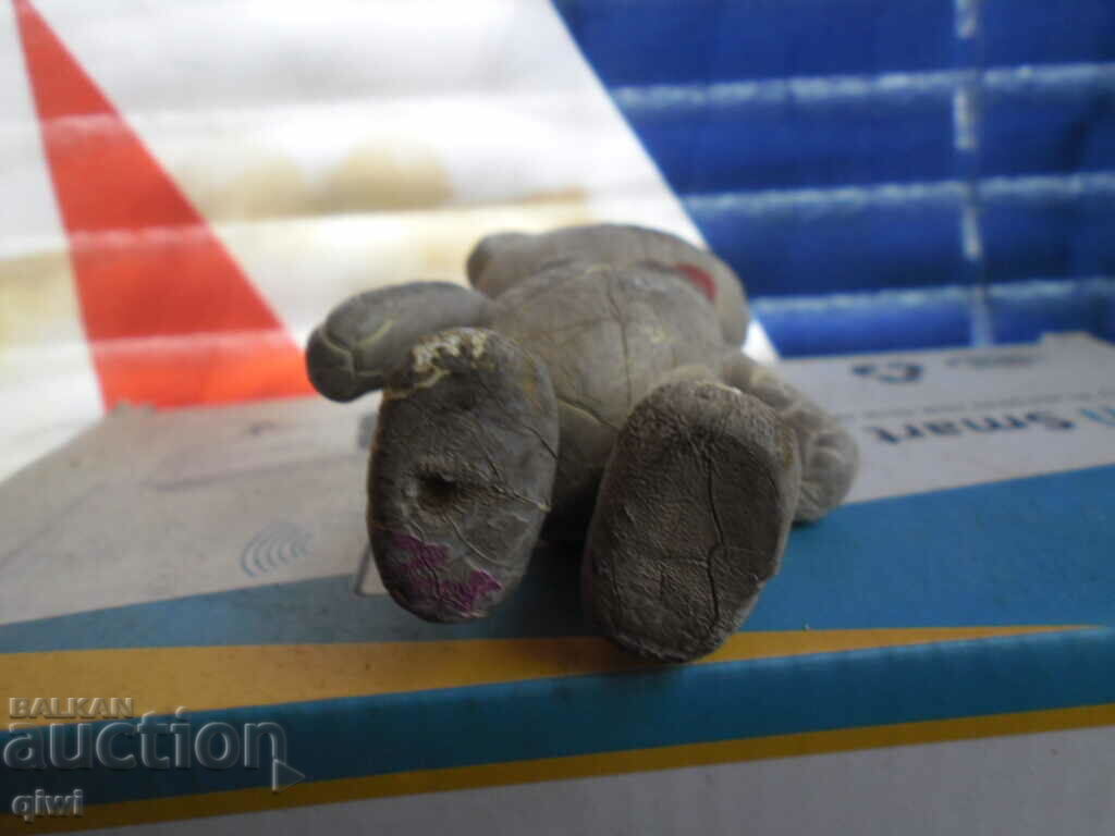 Auction  I am selling an antique bear