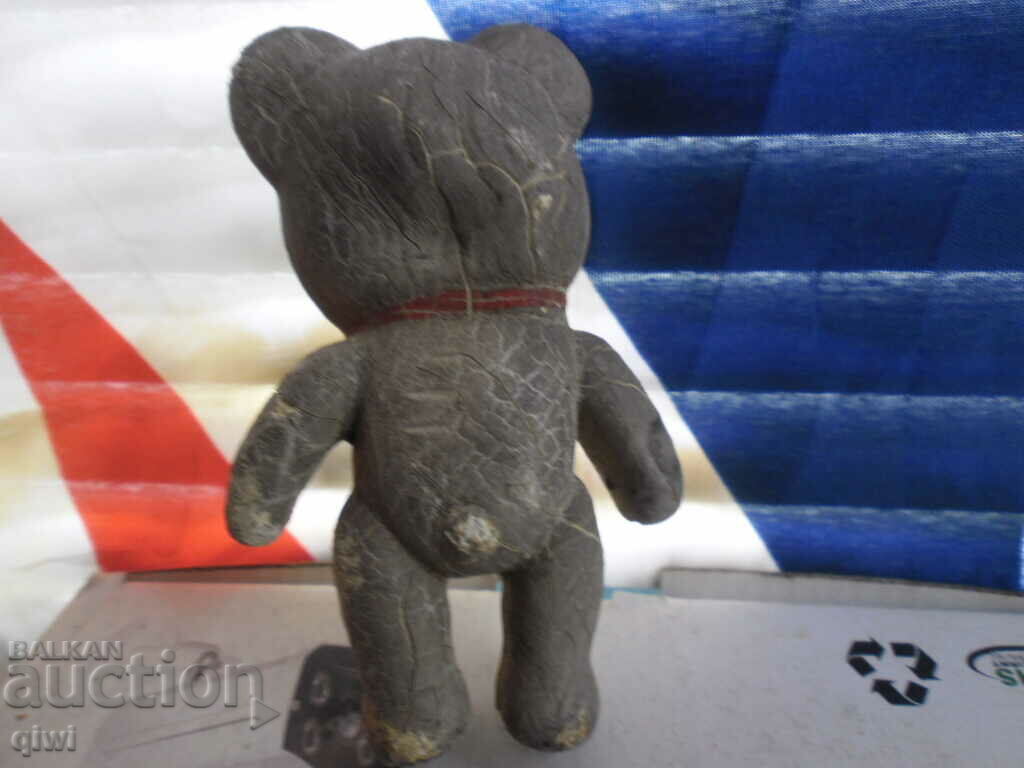 Delivery of I am selling an antique bear