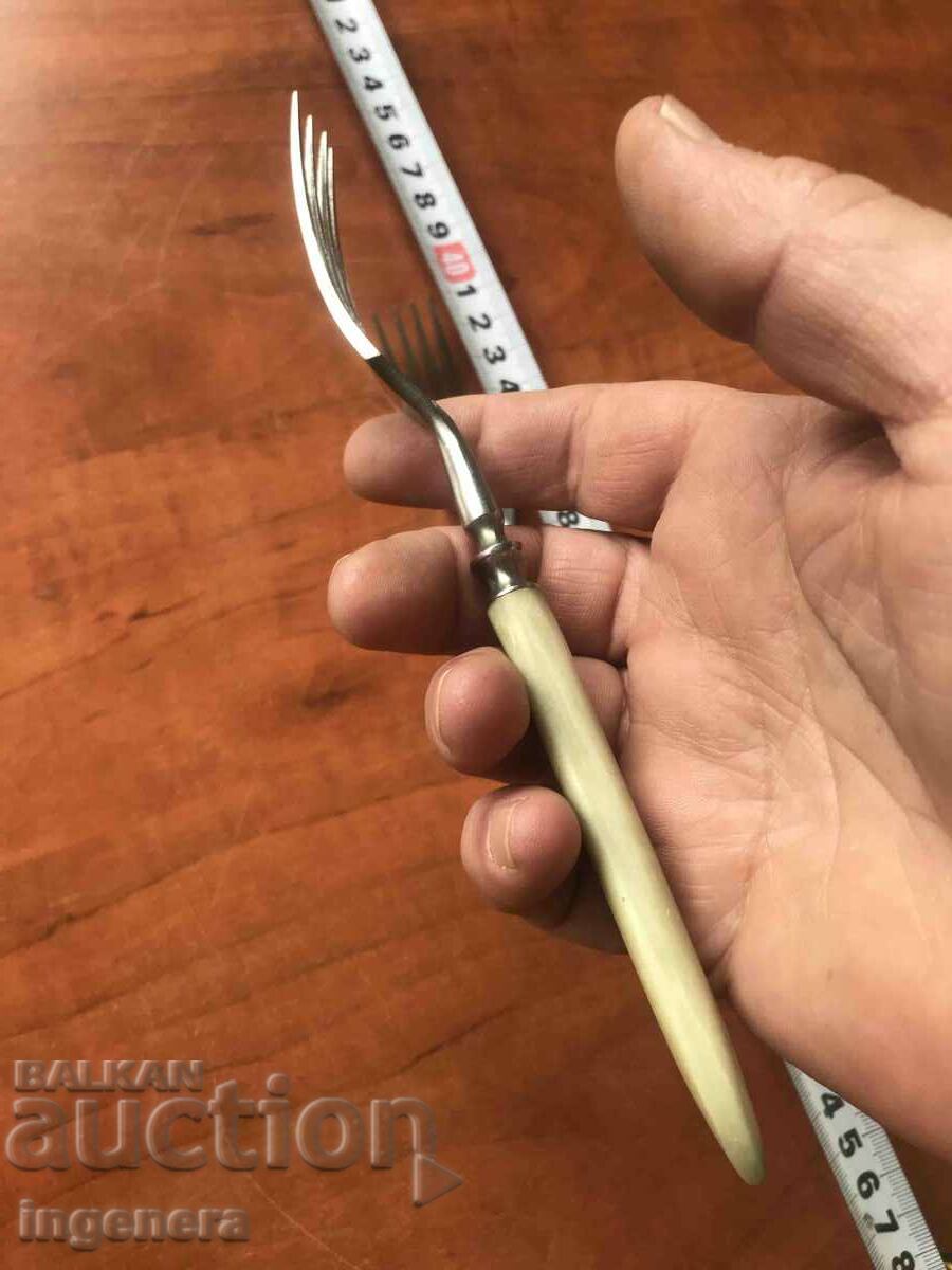 FORK FORKS MARKED USSR-2 NO. - 5 FORK FORKS MARKED USSR-2 NO. - 5