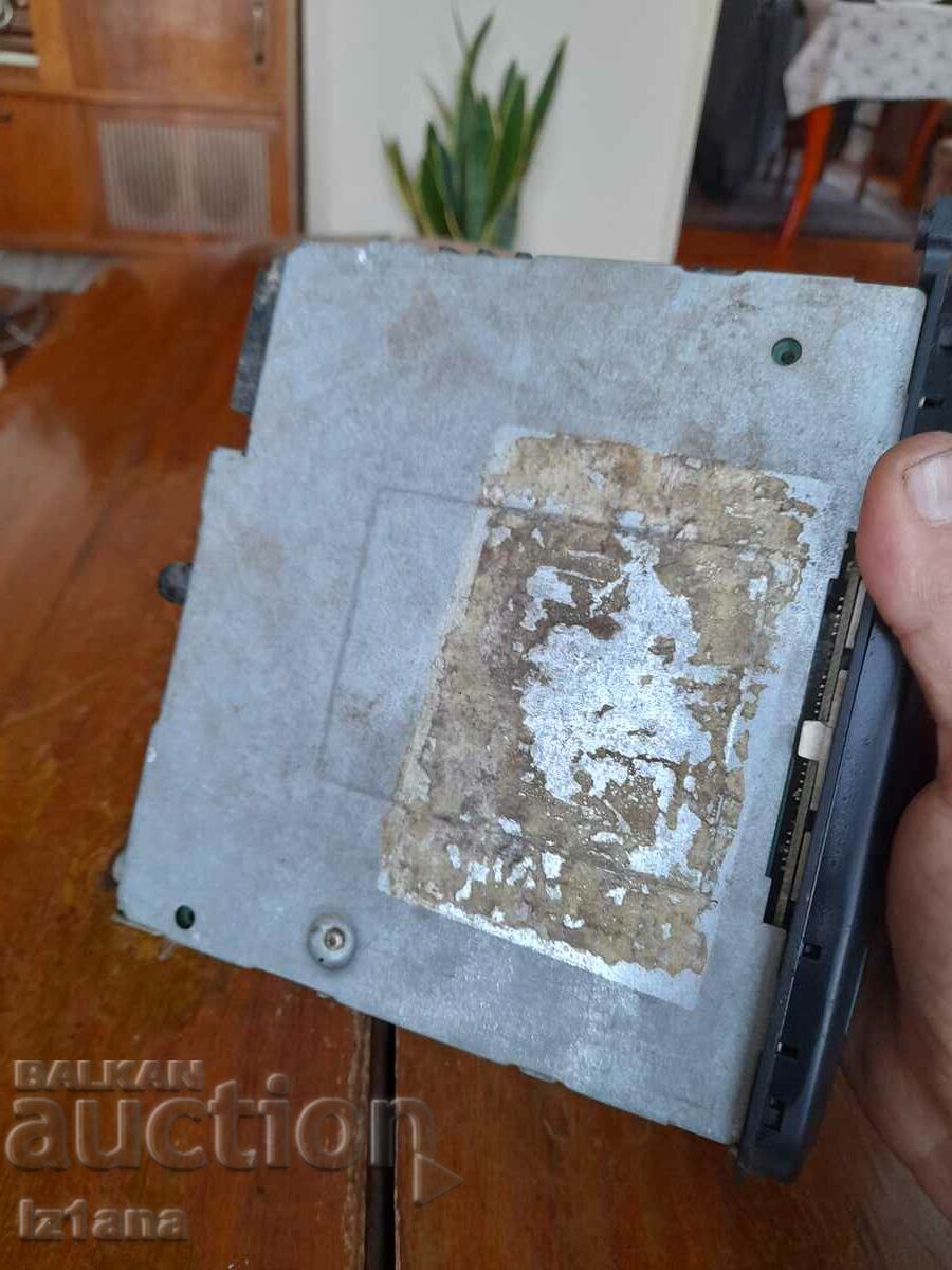 Delivery of Old Citroen car radio cassette player Delivery of Old Citroen car radio cassette player