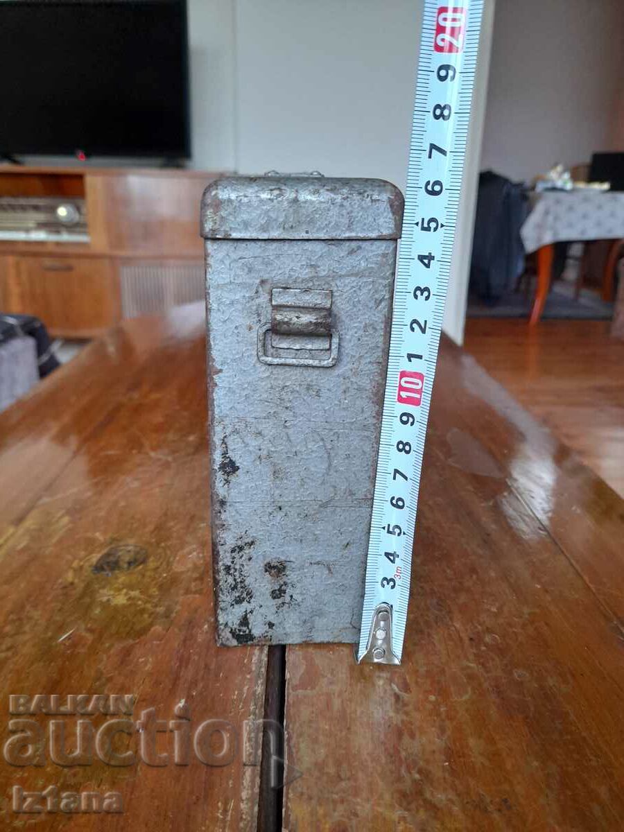 Old battery box with price 16.00 BGN | € 8.18 Old battery box with price 16.00 BGN | € 8.18