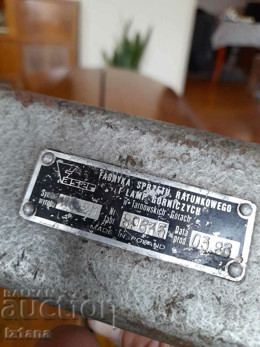 Old battery box - 6 Old battery box - 6