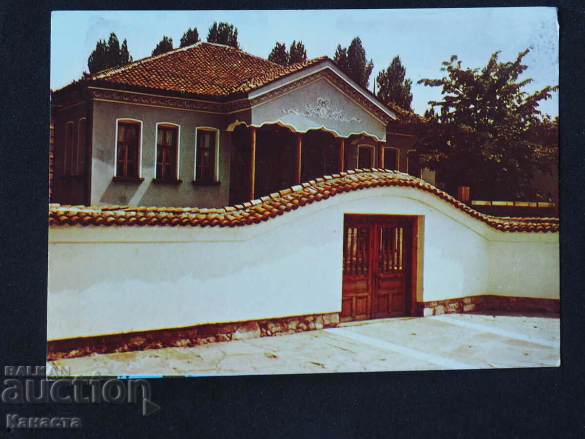Χάσκοβο τελετουργικό σπίτι 1982 Κ407