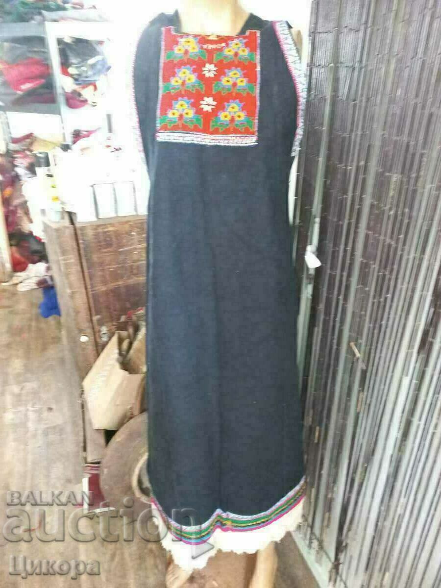 OLD SUKMAN SAYA COSTUME with price 850.00 BGN | € 434.60 OLD SUKMAN SAYA COSTUME with price 850.00 BGN | € 434.60