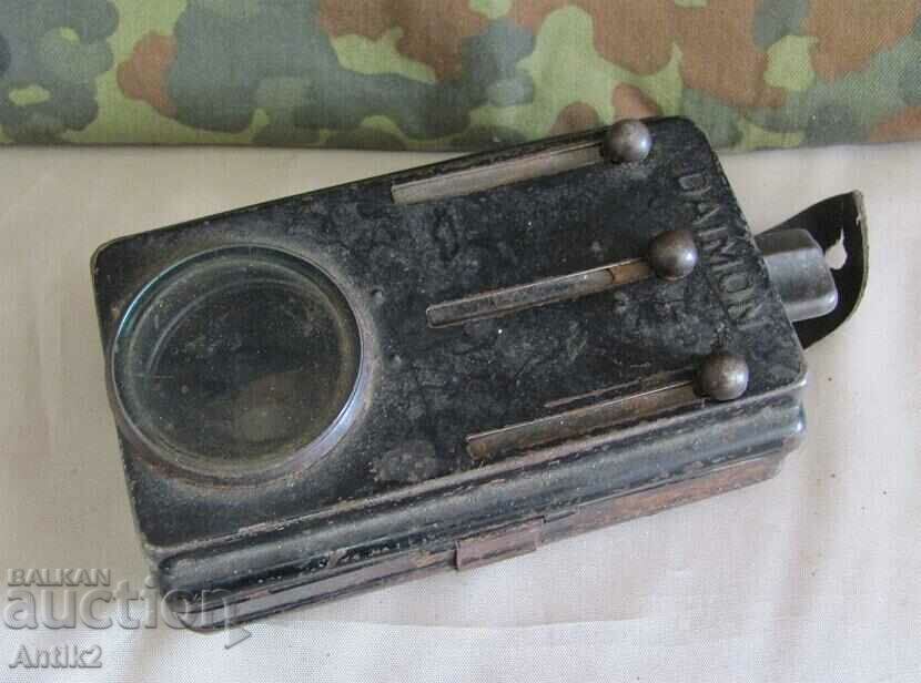 WWII Military Signal Flashlight DAIMON with price 60.00 BGN | € 30.68 WWII Military Signal Flashlight DAIMON with price 60.00 BGN | € 30.68
