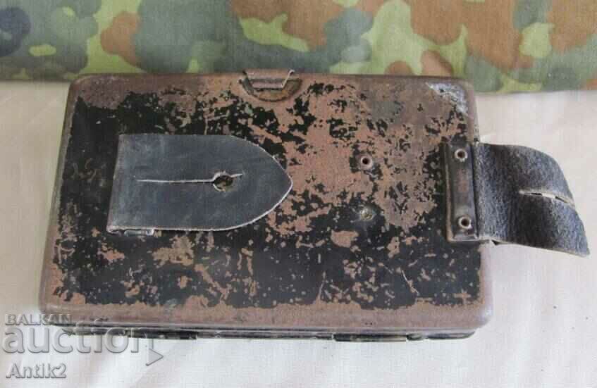 WWII Military Signal Flashlight DAIMON - 7 WWII Military Signal Flashlight DAIMON - 7