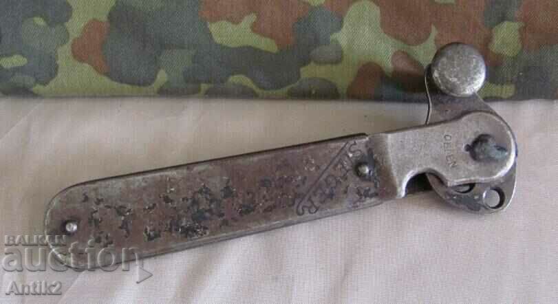 WWII Metal SIEGER Can Opener - 5