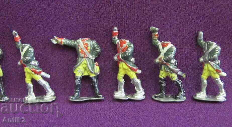 Delivery of 19th century 12 pcs. Lead Soldier Toys Delivery of 19th century 12 pcs. Lead Soldier Toys