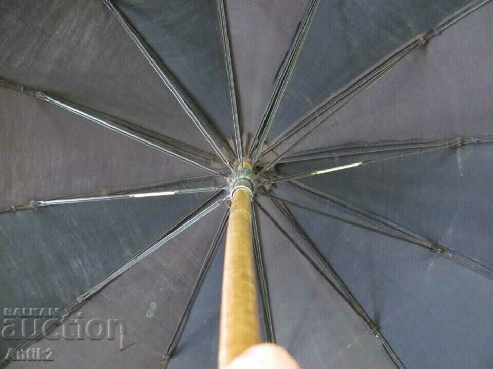 Auction 30's Umbrella- PARAGON Auction 30's Umbrella- PARAGON