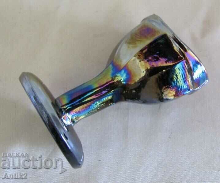 Delivery of 19th Century Glass Cup for Eye Baths, Washes