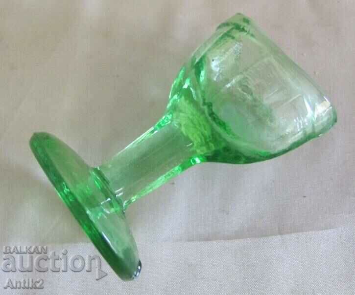 Auction 19th Century Glass Cup for Eye Baths, Washes Auction 19th Century Glass Cup for Eye Baths, Washes