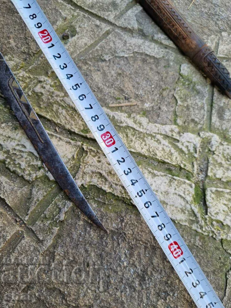 Livrarea Bătrânul cuțit Felisa. Lână. Pumnal. Sabie Livrarea Bătrânul cuțit Felisa. Lână. Pumnal. Sabie