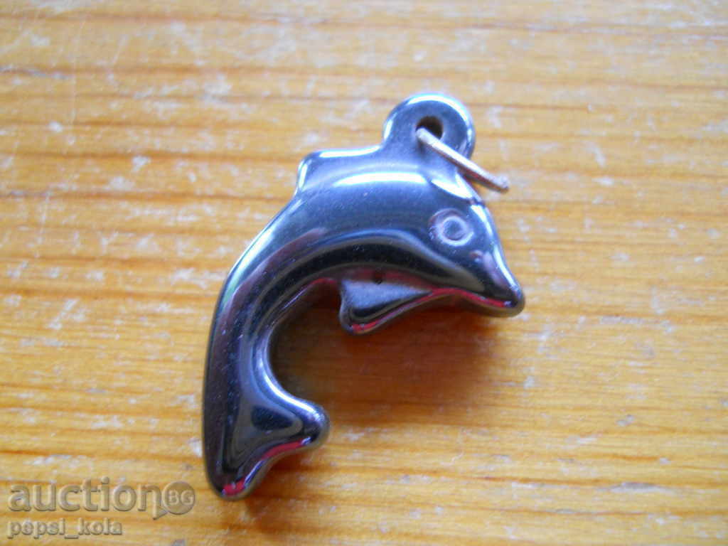 medalion - delfin - hematit