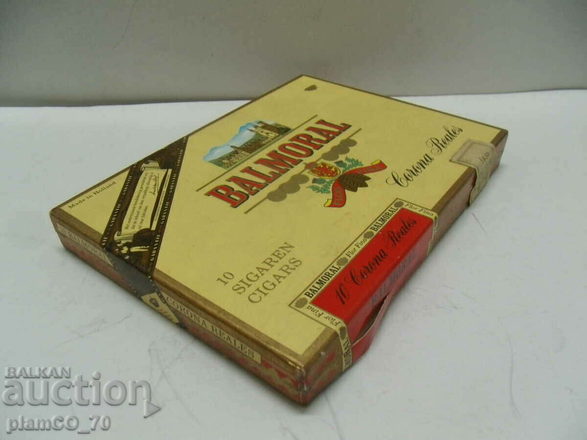 Delivery of #*7439 old cardboard box - BALMORAL Delivery of #*7439 old cardboard box - BALMORAL