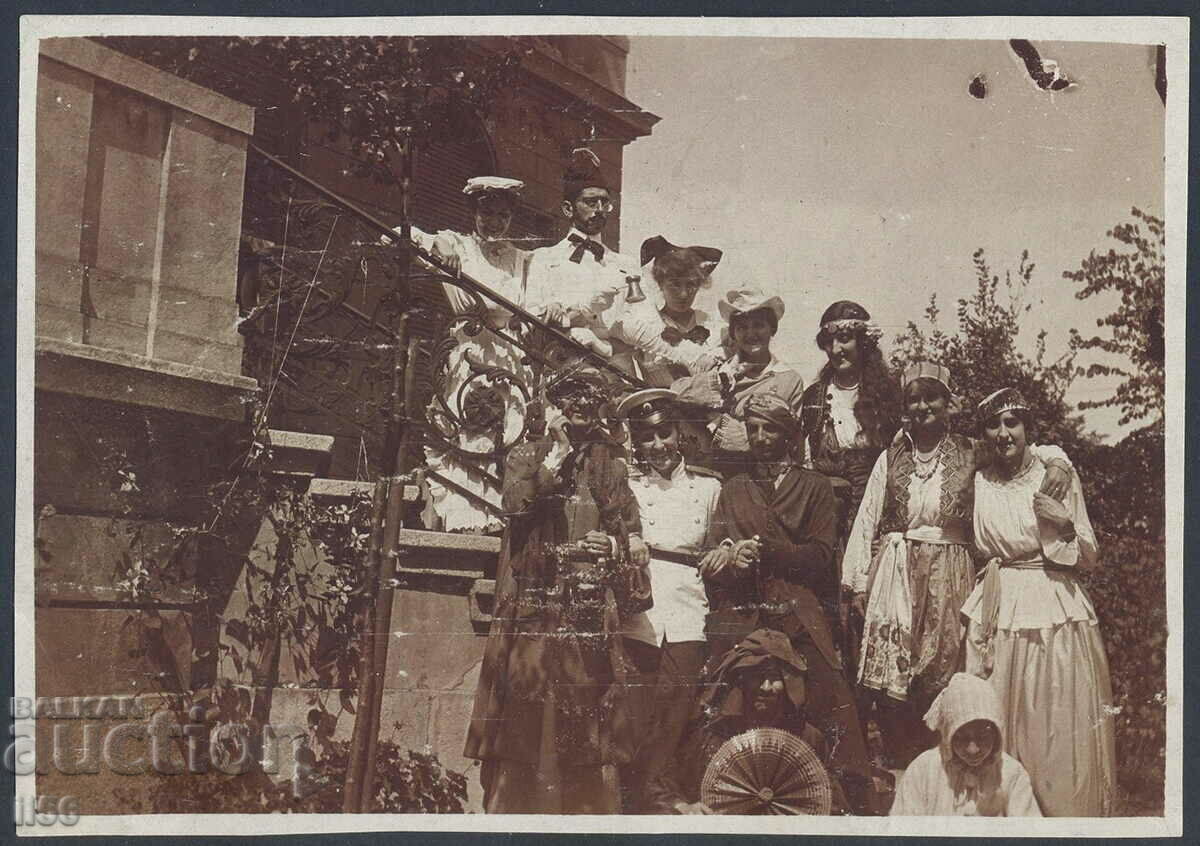 Fotografie - etnografie - companie veselă - inscripții - 1917-18