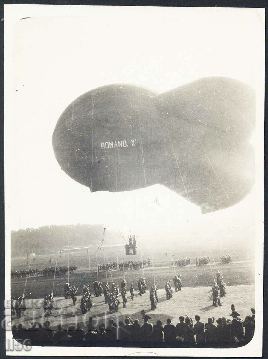 Foto - paradă militară - balon de observație - ca. 1917