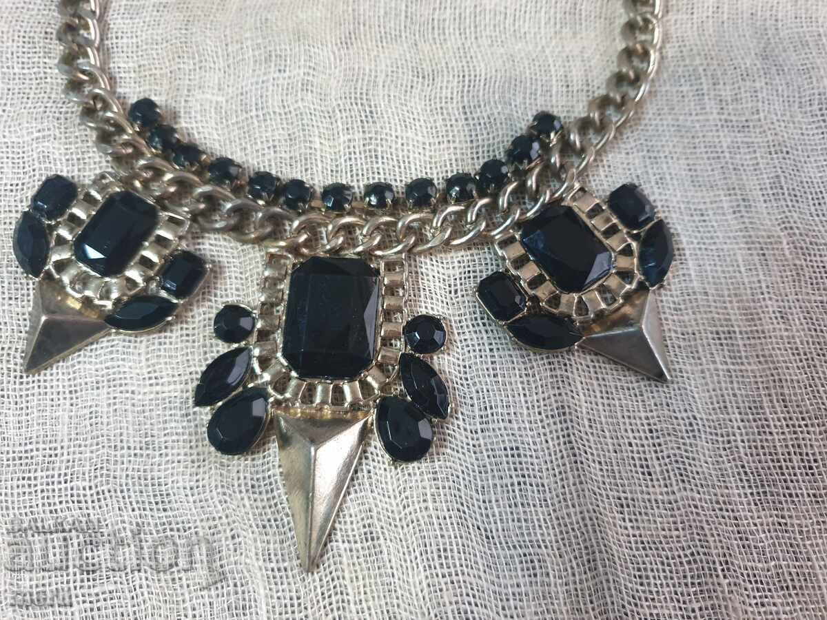 Massive women's necklace with stones with price 40.00 BGN | € 20.45 Massive women's necklace with stones with price 40.00 BGN | € 20.45