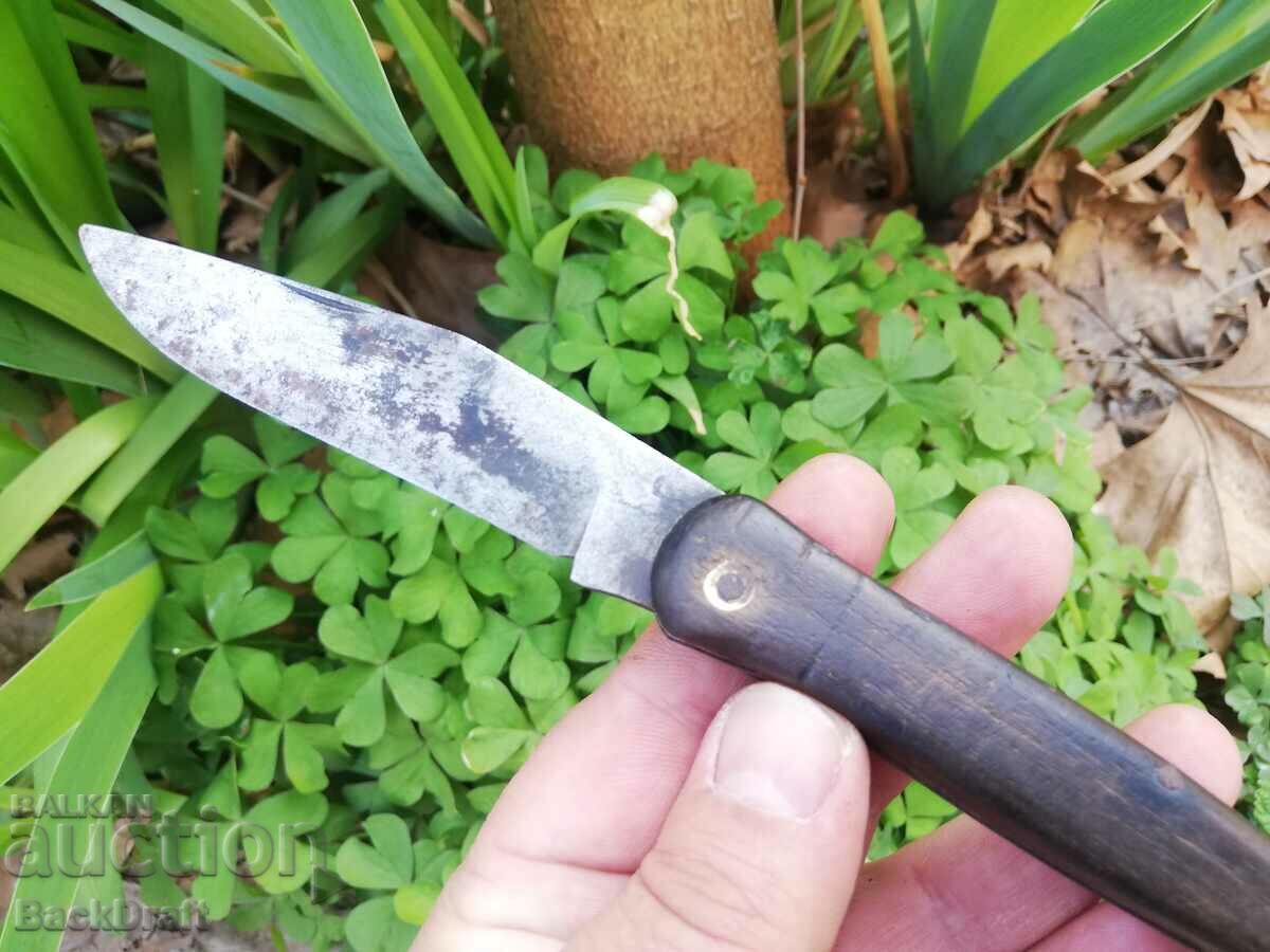 Old pocket knife, Gabrovo lady's foot knife with price 200.00 BGN | € 102.26