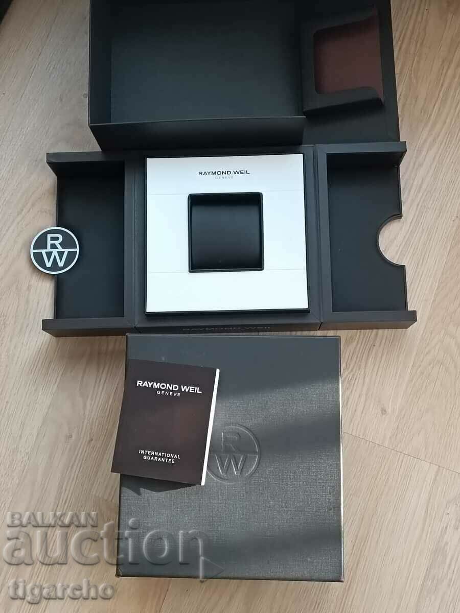 Delivery of RAYMOND Weil watch box Delivery of RAYMOND Weil watch box