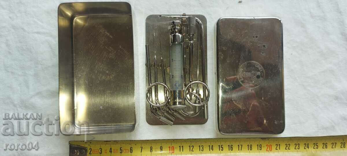 SYRINGE - DREI PFEIL MARKE - WWII - 7 SYRINGE - DREI PFEIL MARKE - WWII - 7