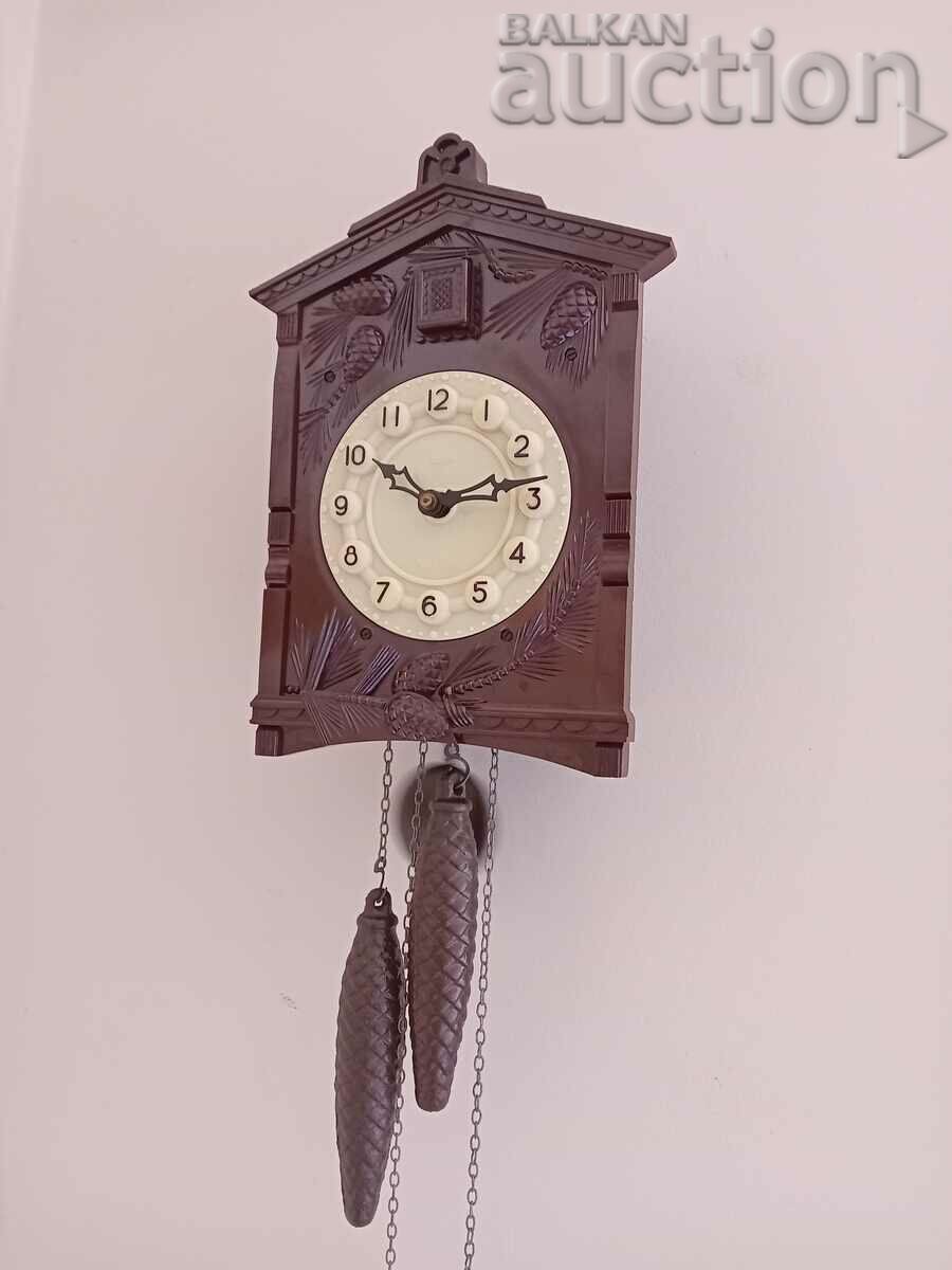 Beacon wall clock with cuckoo cuckoo 70s