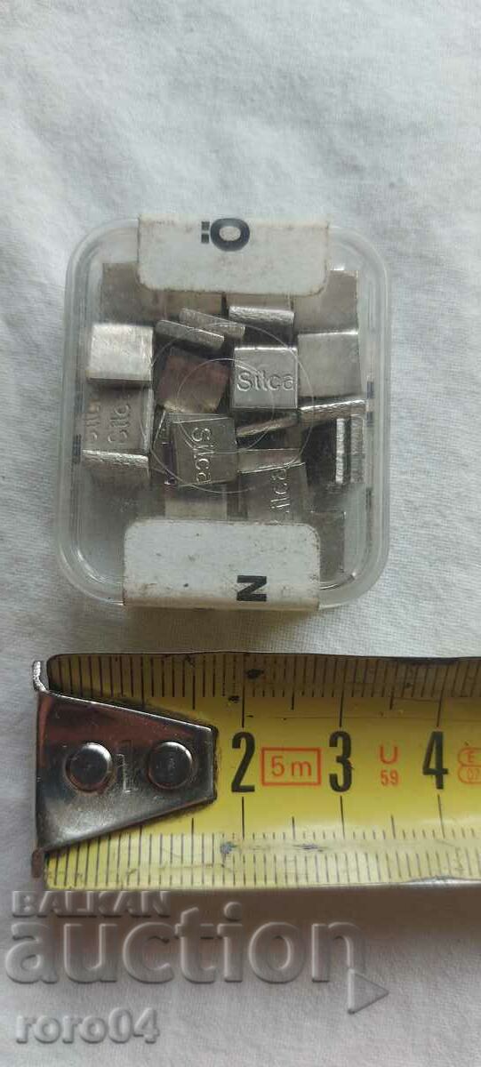 DENTAL CONSUMABLE - MATERIAL FOR CROWNS - 6 DENTAL CONSUMABLE - MATERIAL FOR CROWNS - 6