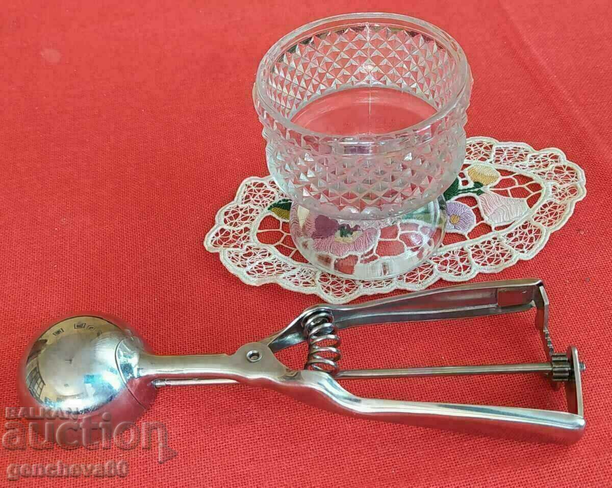 Professional ice cream scoop - stainless steel with price 10.00 BGN | € 5.11 Professional ice cream scoop - stainless steel with price 10.00 BGN | € 5.11