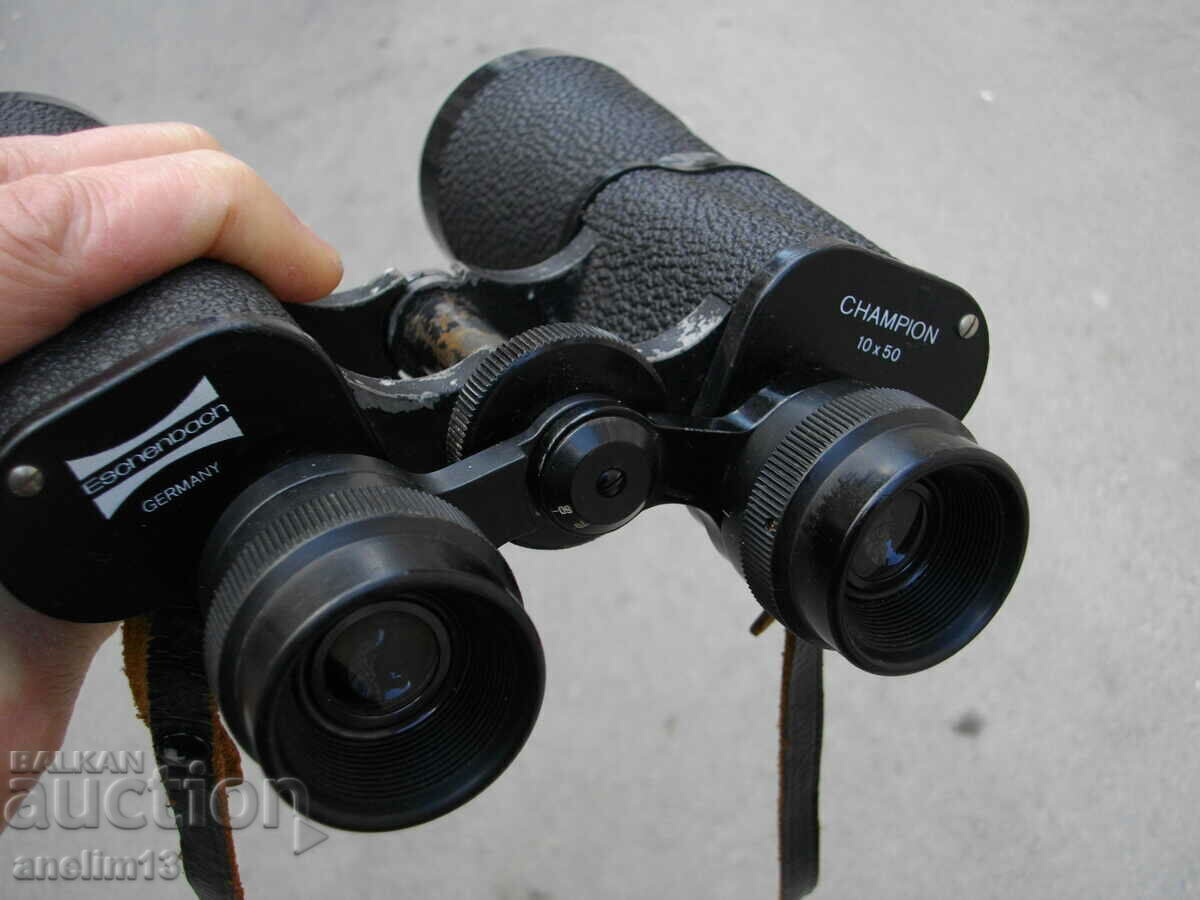 Livrarea CAMPIONA GERMANIA BINOCULAR GERMAN VECHI