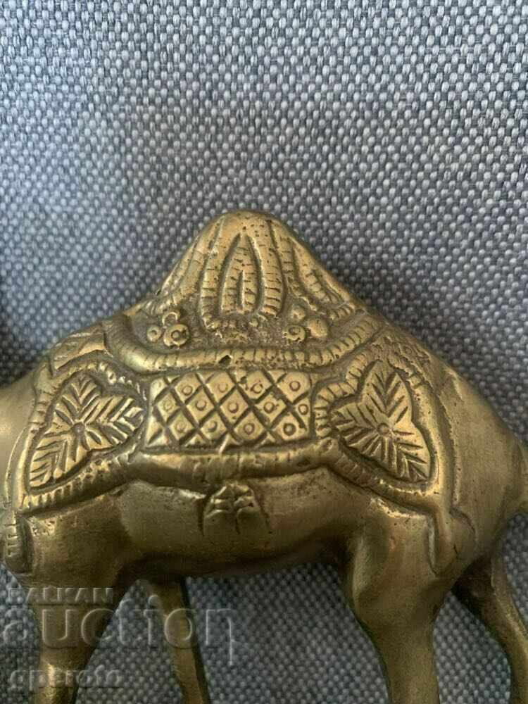 Old solid bronze plastic-camel-414 g - 5