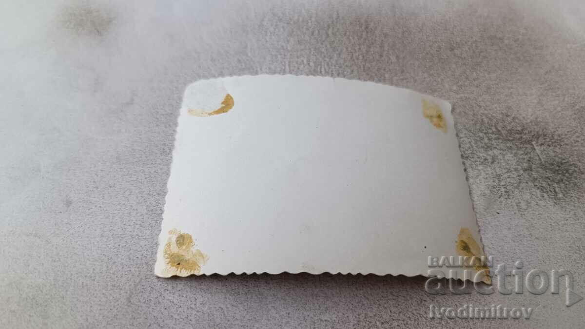 Fotografie Două femei în piscina unei cascade cu preț 1.65 BGN | € 0.84 Fotografie Două femei în piscina unei cascade cu preț 1.65 BGN | € 0.84