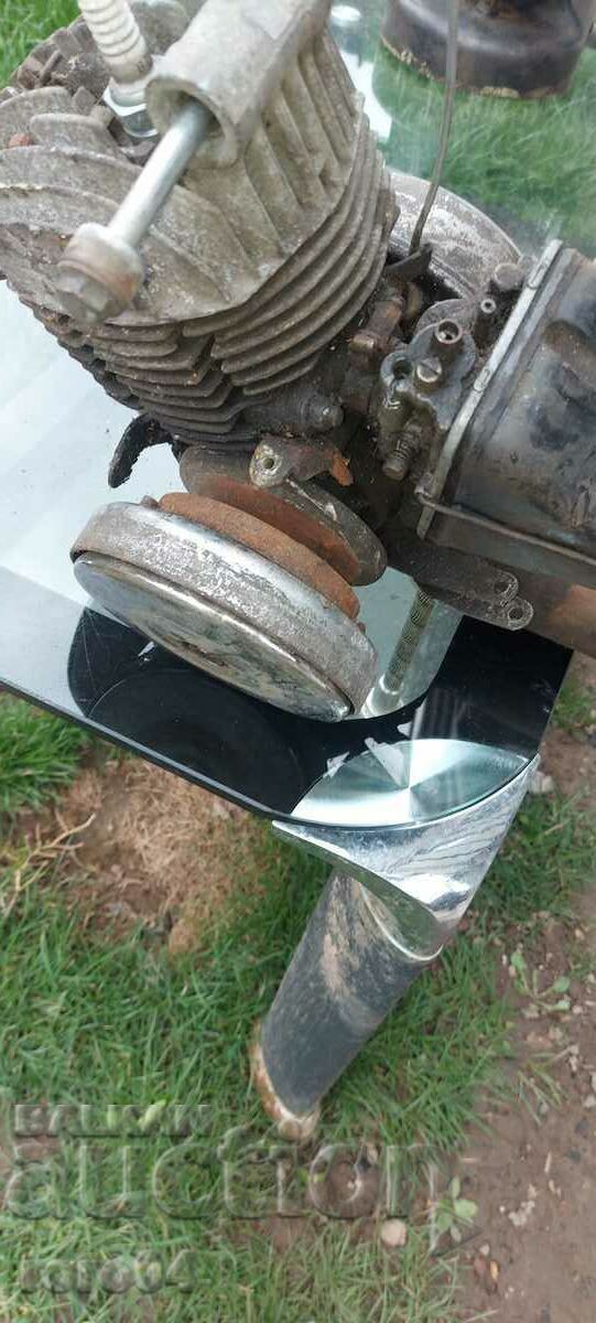 Auction  ENGINE - PEDAL - RUNNING