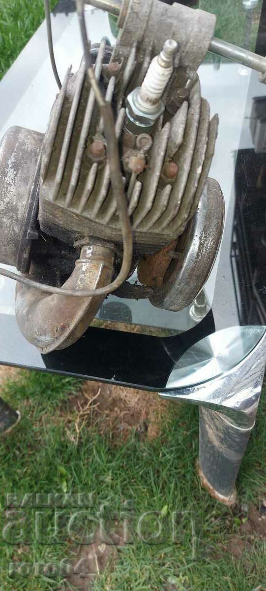 Delivery of ENGINE - PEDAL - RUNNING