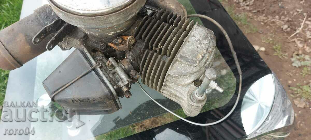 ENGINE - PEDAL - RUNNING - 6 ENGINE - PEDAL - RUNNING - 6