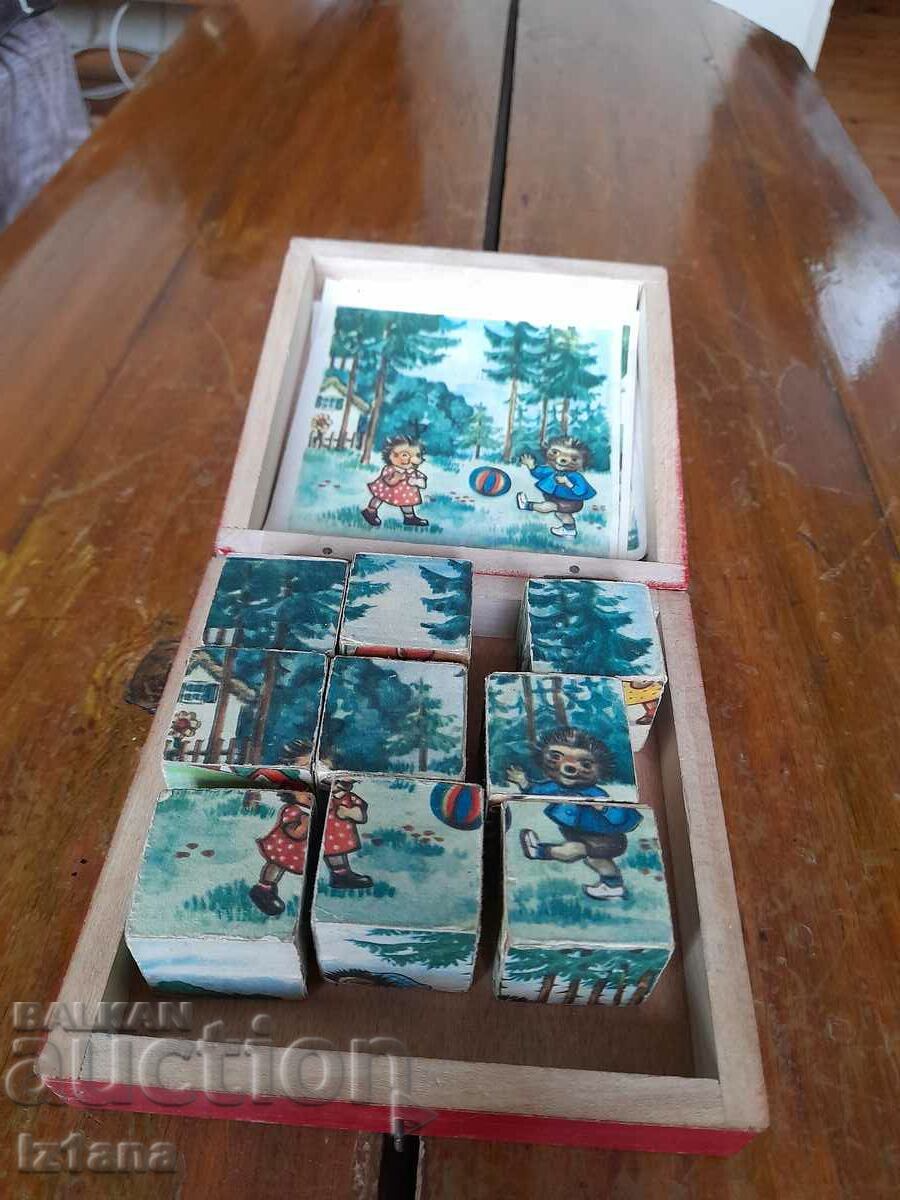 Δημοπρασία Ένα παλιό παιδικό παιχνίδι με κύβους Δημοπρασία Ένα παλιό παιδικό παιχνίδι με κύβους