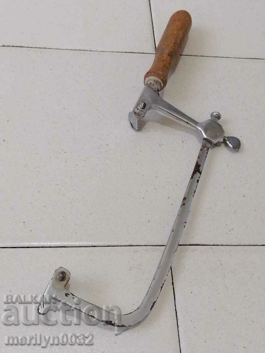 Old medical saw saw with price 58.00 BGN | € 29.65 Old medical saw saw with price 58.00 BGN | € 29.65