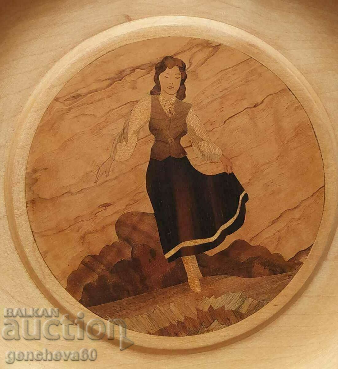 Licitație Farfurie din lemn, intarsie pentru decorațiune
