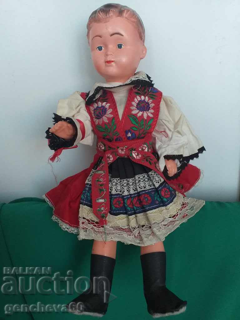 Păpușă veche cu costum popular / Cehoslovacia