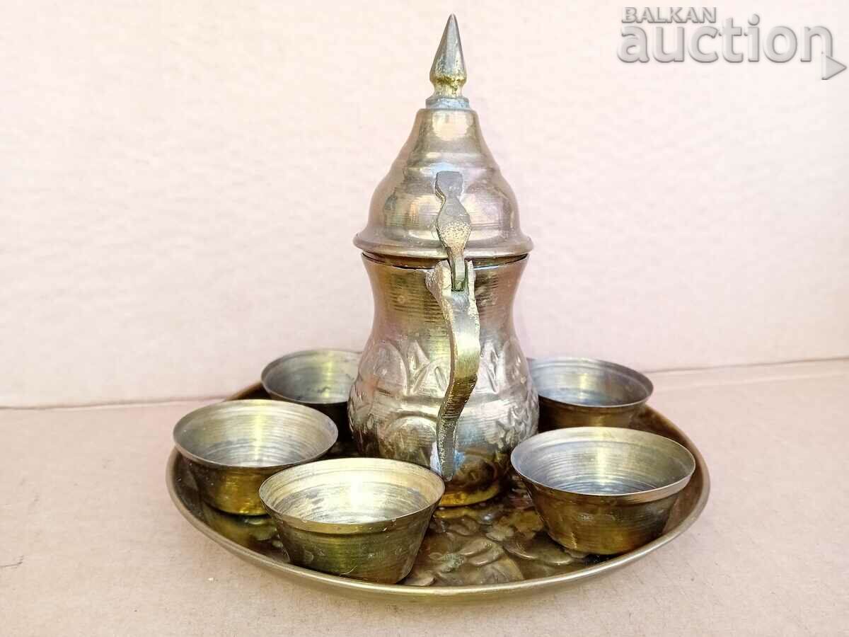 Delivery of old retro vintage bronze sand coffee set Delivery of old retro vintage bronze sand coffee set