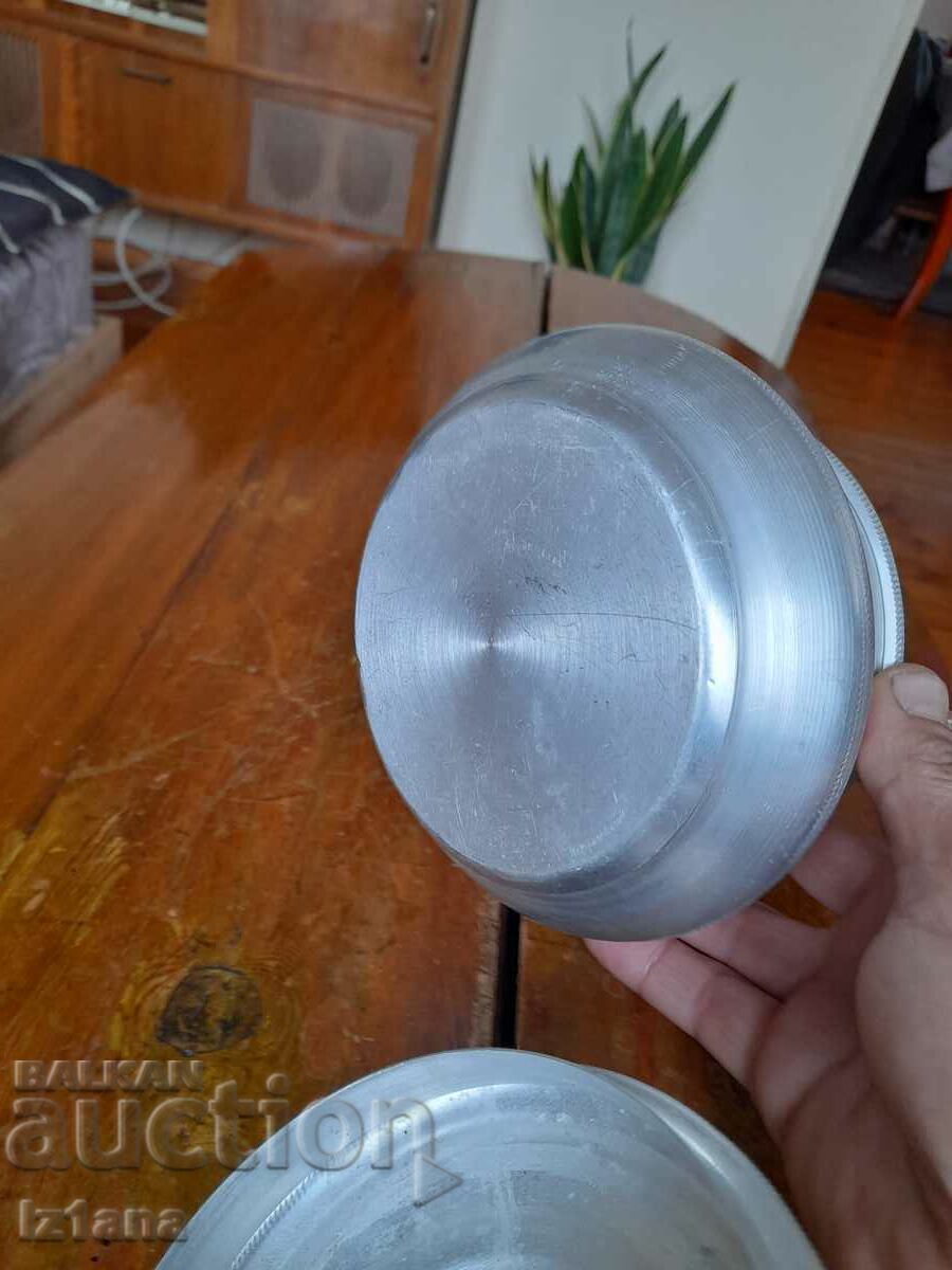 Delivery of Old aluminum box Delivery of Old aluminum box