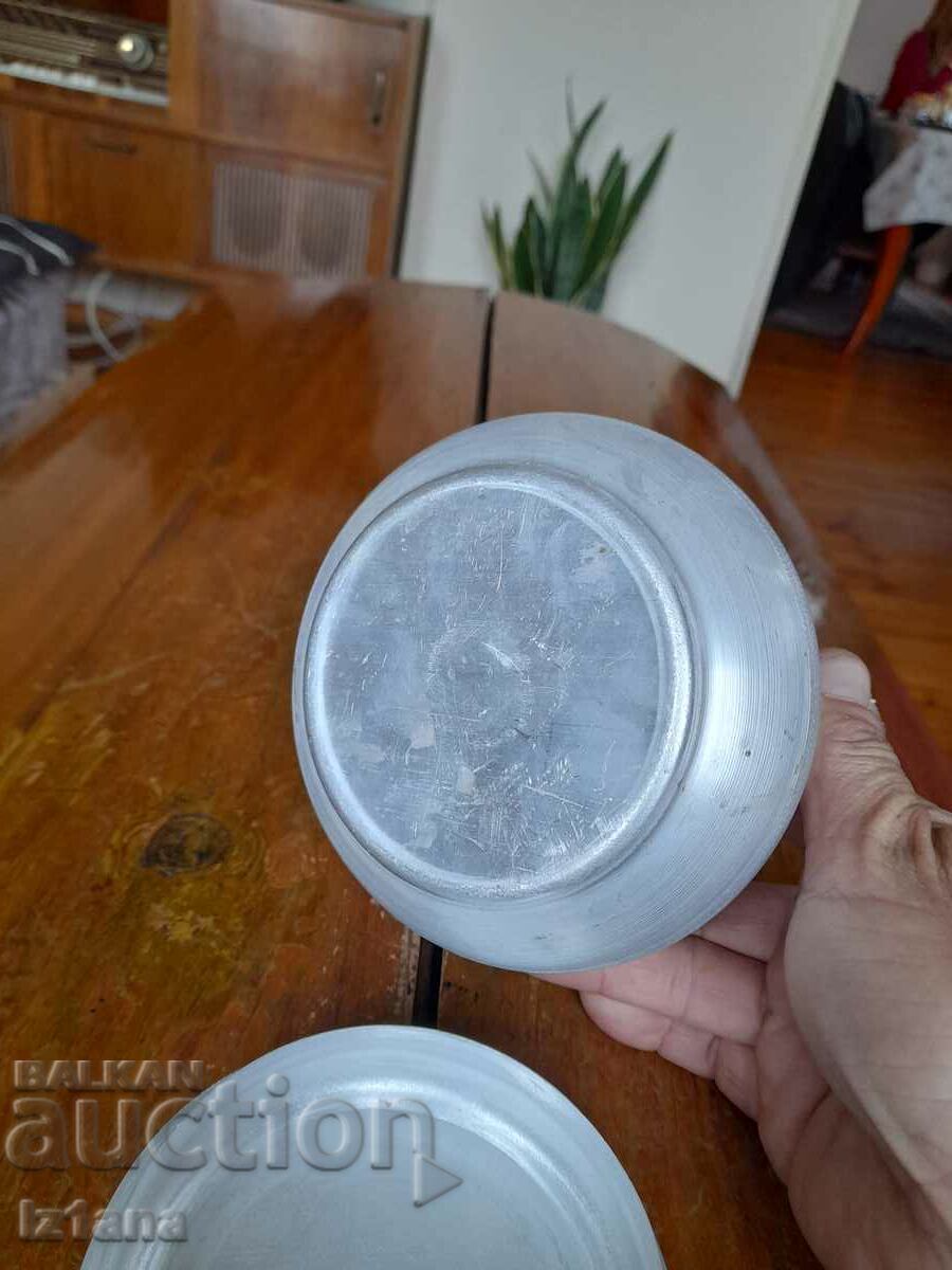 Δημοπρασία Παλιό κουτί αλουμινίου Δημοπρασία Παλιό κουτί αλουμινίου