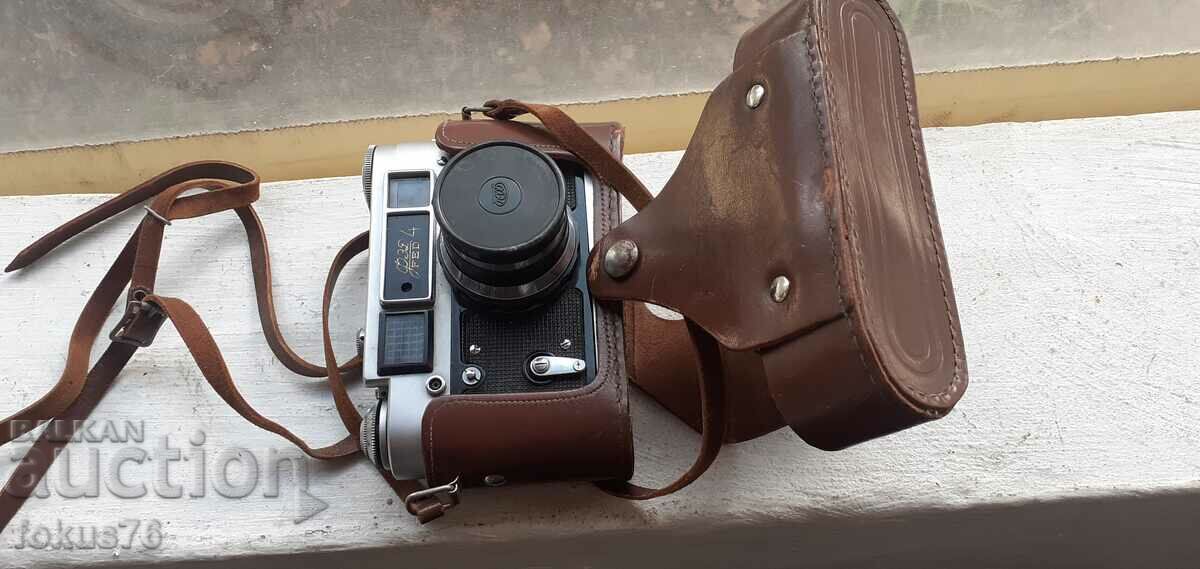 Παλιά μηχανική σοβιετική κάμερα Fed 4 με δερμάτινη θήκη - 5 Παλιά μηχανική σοβιετική κάμερα Fed 4 με δερμάτινη θήκη - 5