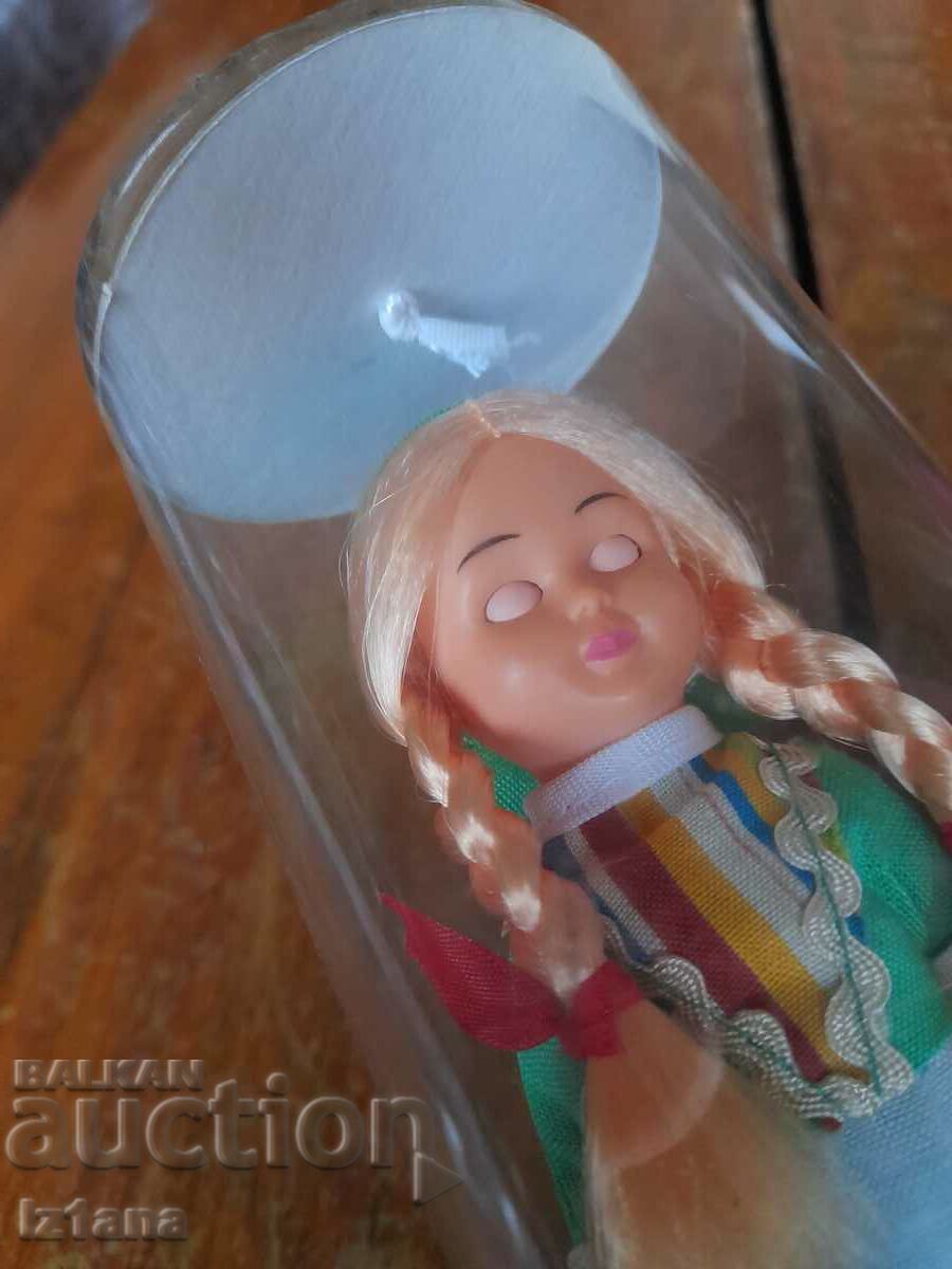 Δημοπρασία Παλιά κούκλα Δημοπρασία Παλιά κούκλα