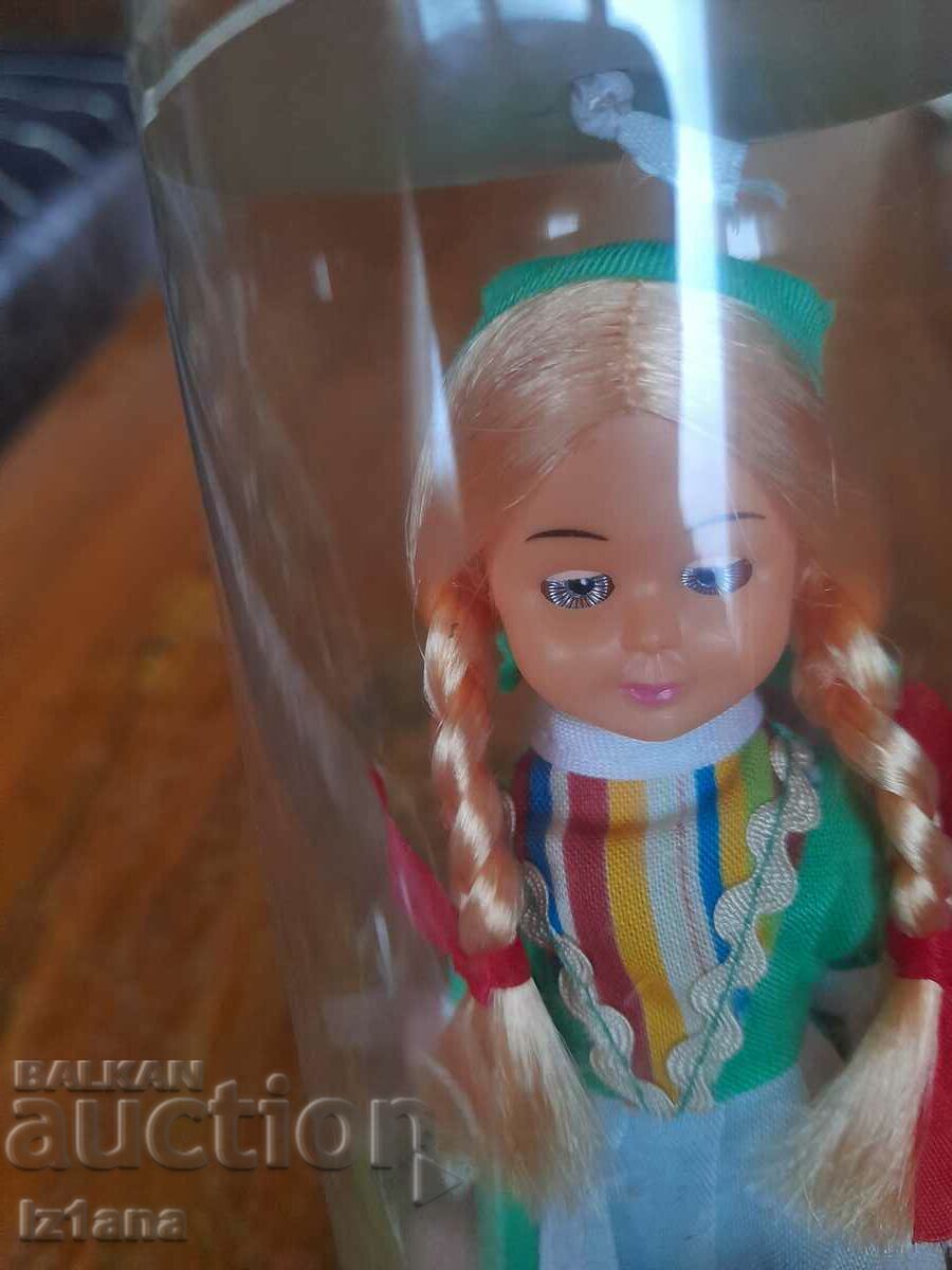 Παράδοση Παλιά κούκλα Παράδοση Παλιά κούκλα