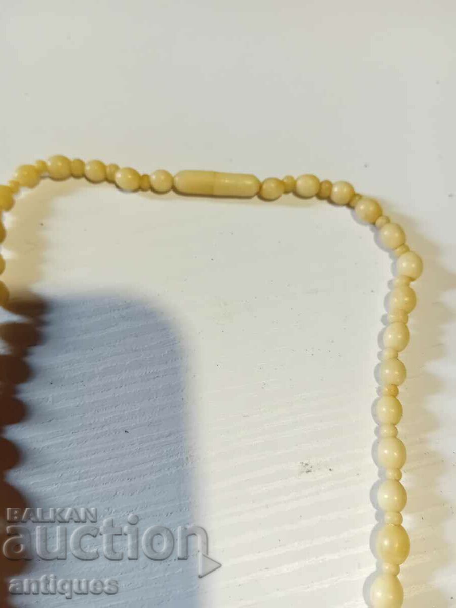 Antique bone necklace with price 29.99 BGN | € 15.33