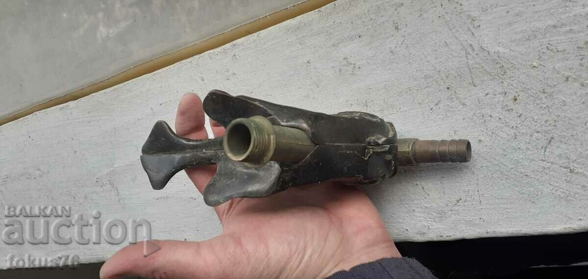 Delivery of Amazing bronze faucet