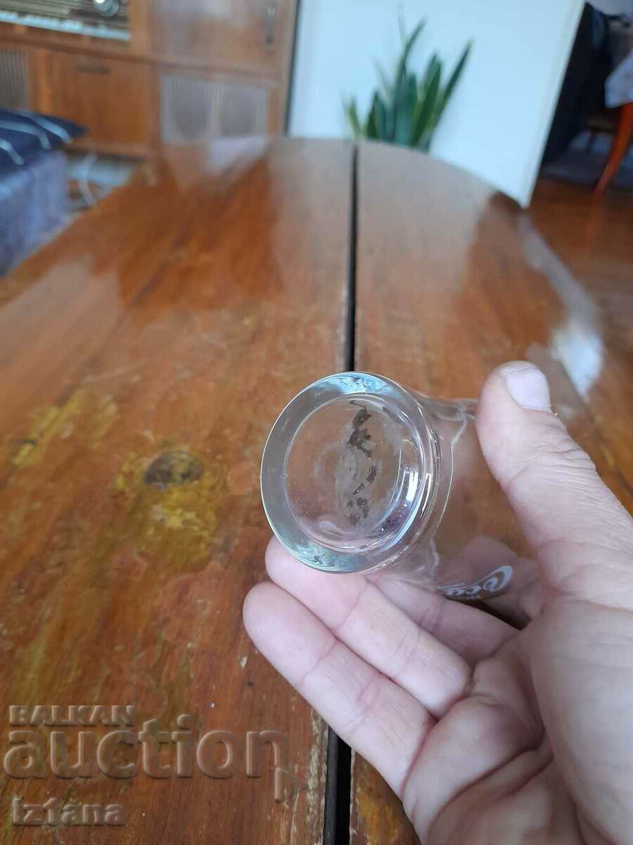 Un pahar vechi de Coca Cola, Coca Cola - 5 Un pahar vechi de Coca Cola, Coca Cola - 5