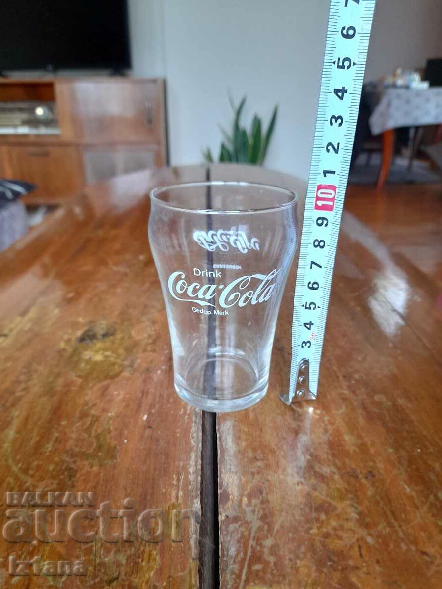 Un pahar vechi de Coca Cola, Coca Cola - 6 Un pahar vechi de Coca Cola, Coca Cola - 6