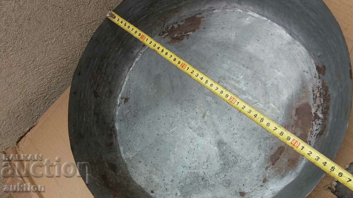 OLD SOLID METAL TRAY FOR LAMB, LUTENICE, ETC. - 5 OLD SOLID METAL TRAY FOR LAMB, LUTENICE, ETC. - 5