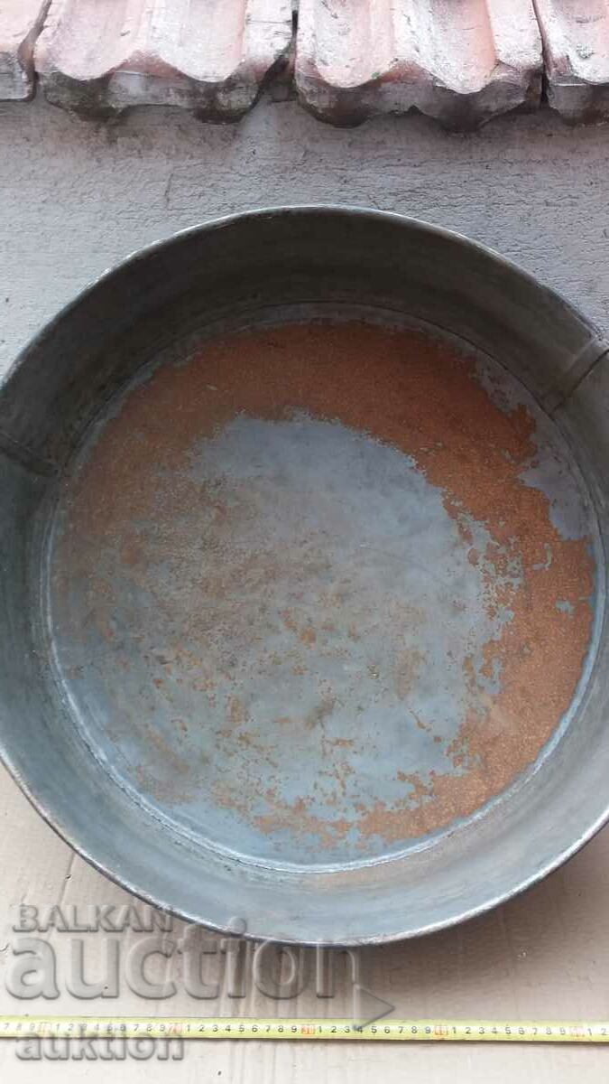 OLD SOLID METAL TRAY FOR LAMB, LUTENICE, ETC. with price 16.99 BGN | € 8.69